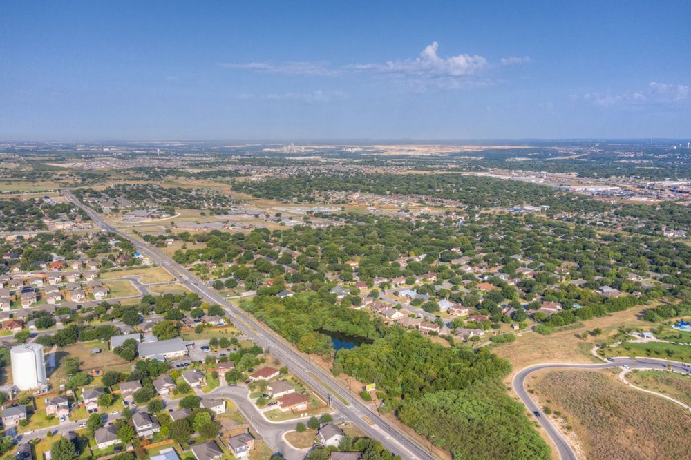 648 W County Line Rd, New Braunfels, TX 78130